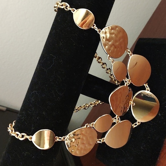 Jewelry - GOLDTONE Disc Bib Necklace